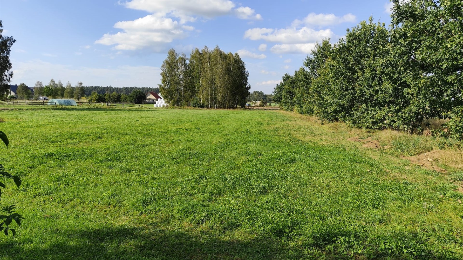 Działka na sprzedaż