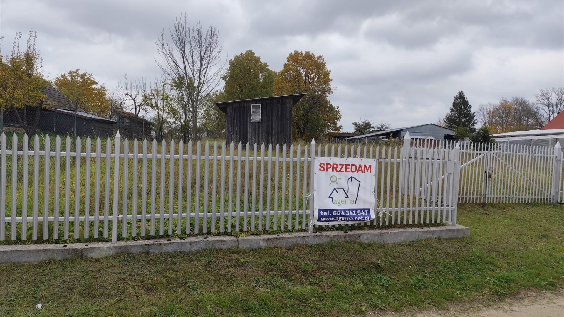 Działka na sprzedaż